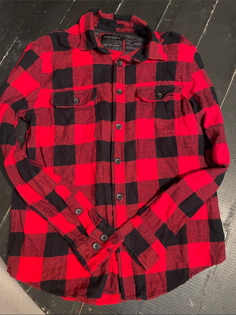 Men's Red & Black Buffalo Plaid Button-Down Shirt